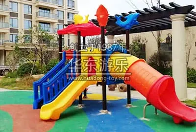 Animal Paradise Outdoor Slide Case