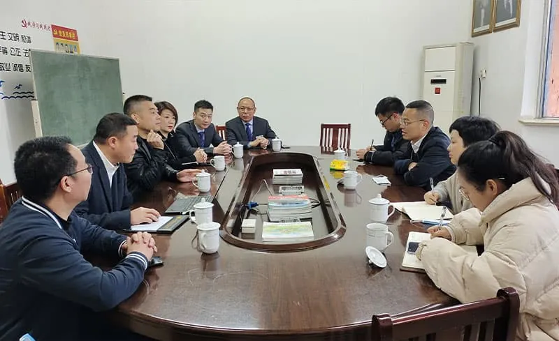 The leaders of the People's Bank of China and the relevant persons in charge came to HUADONG Amusement for work condolences and guidance.