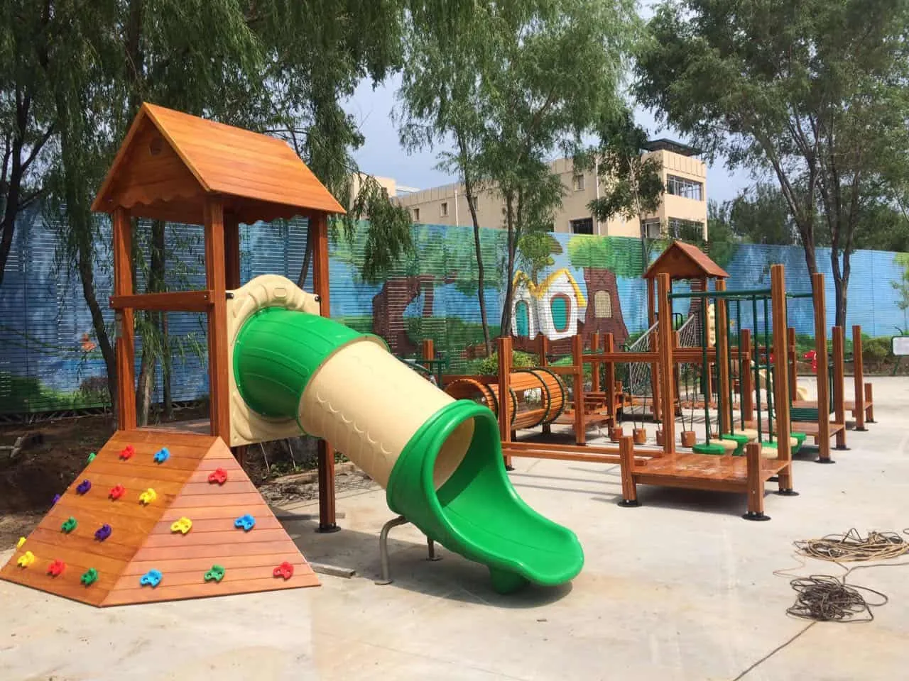 Outdoor Wooden Slide Case