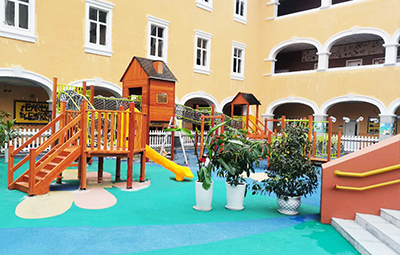 Chengdu Léman International School wooden non-stan